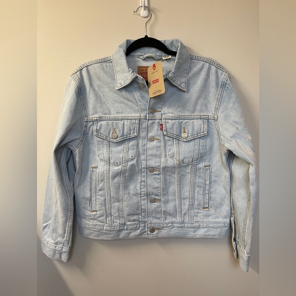 LEVI’S WOMEN EX-BF TRUCKER JEAN JACKER 100% cotton